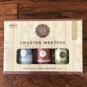 BNIB Woolzies Sweater Weather Essential Oil set